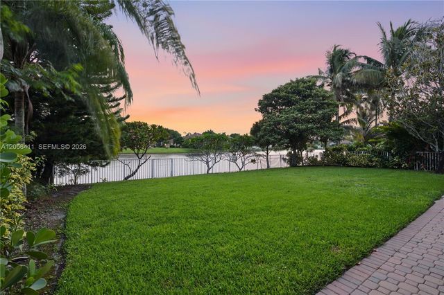 1032 NW 139th Ter, Pembroke Pines, FL 33028