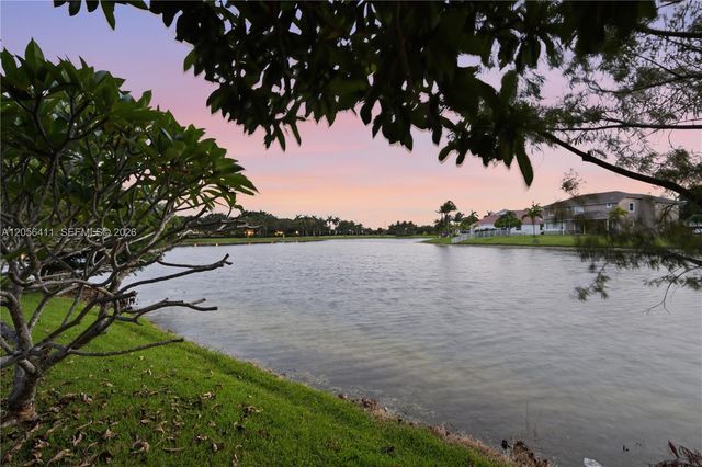 1032 NW 139th Ter, Pembroke Pines, FL 33028