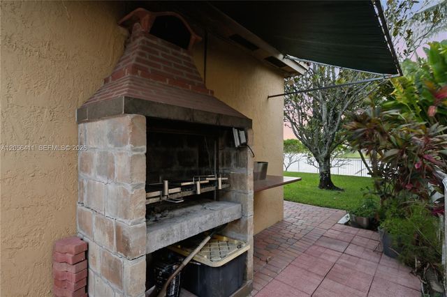 1032 NW 139th Ter, Pembroke Pines, FL 33028