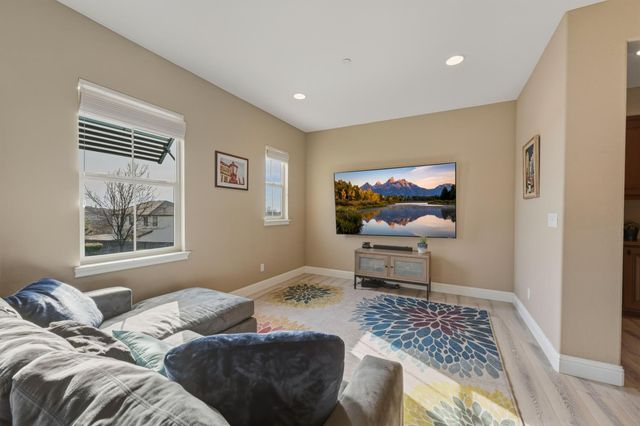 235 Almond Ridge Ct, El Dorado Hills, CA 95762