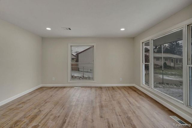 31208 Windsor Street, Westland, MI 48185