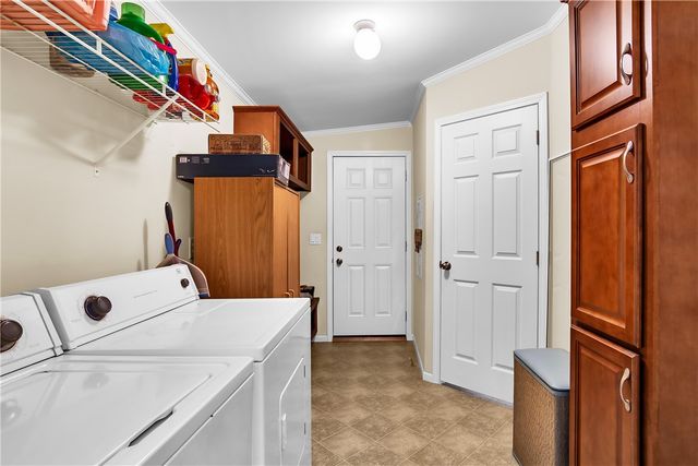 126 York, Cranberry Twp, PA 16066