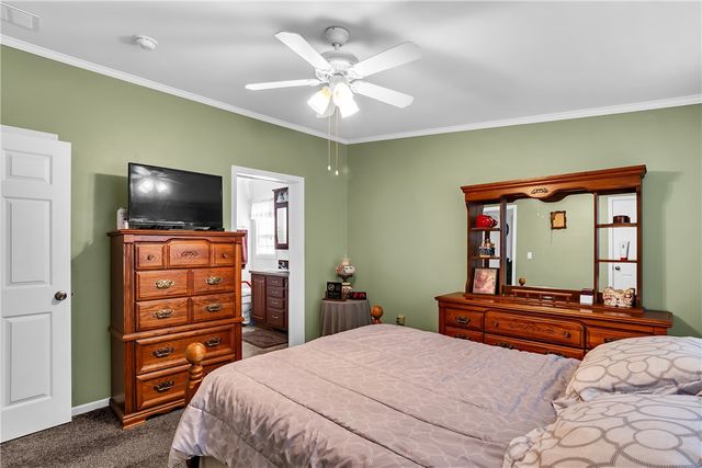 126 York, Cranberry Twp, PA 16066