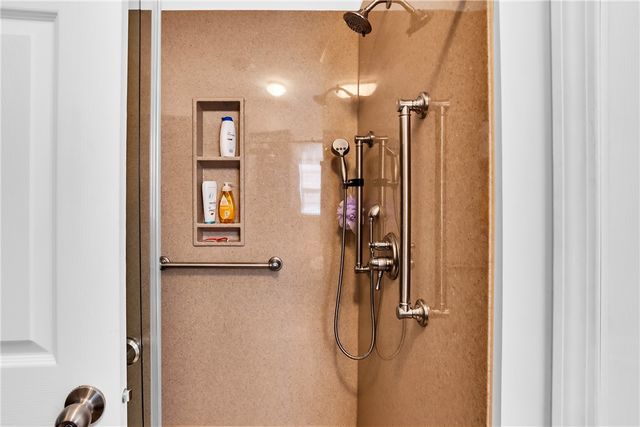 126 York, Cranberry Twp, PA 16066