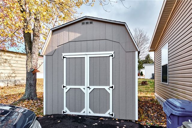 126 York, Cranberry Twp, PA 16066