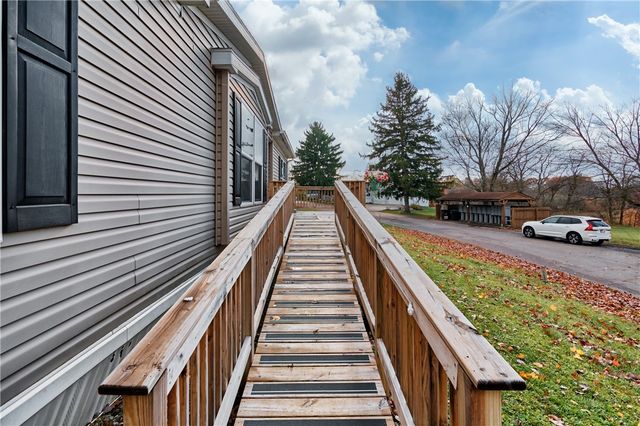 126 York, Cranberry Twp, PA 16066