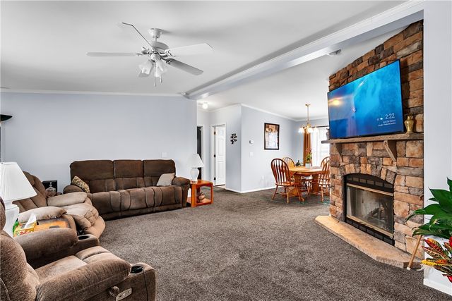 126 York, Cranberry Twp, PA 16066