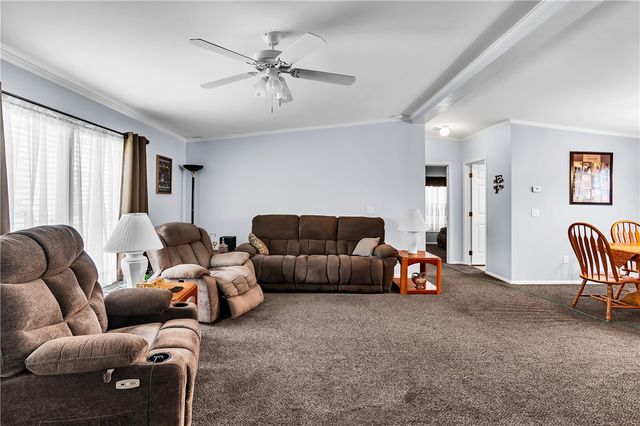 126 York, Cranberry Twp, PA 16066