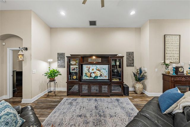 13302 TRAILING MOSS DRIVE, Dade City, FL 33525