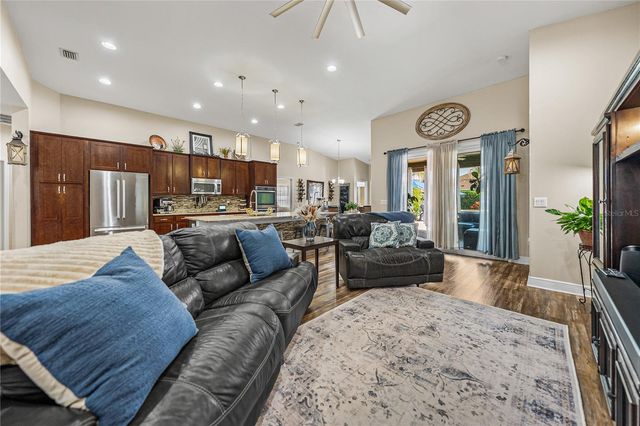 13302 TRAILING MOSS DRIVE, Dade City, FL 33525