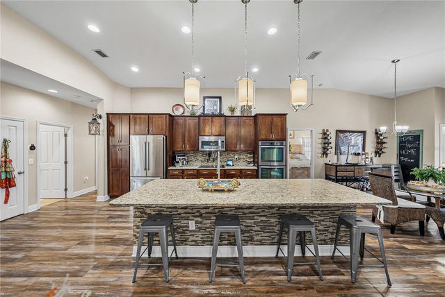 13302 TRAILING MOSS DRIVE, Dade City, FL 33525