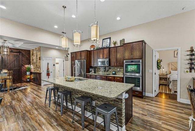 13302 TRAILING MOSS DRIVE, Dade City, FL 33525