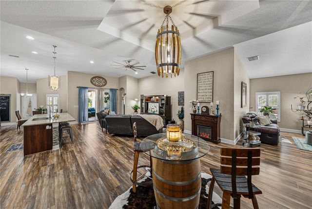 13302 TRAILING MOSS DRIVE, Dade City, FL 33525