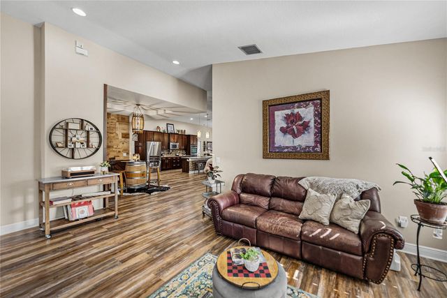 13302 TRAILING MOSS DRIVE, Dade City, FL 33525