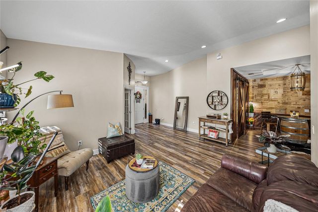 13302 TRAILING MOSS DRIVE, Dade City, FL 33525