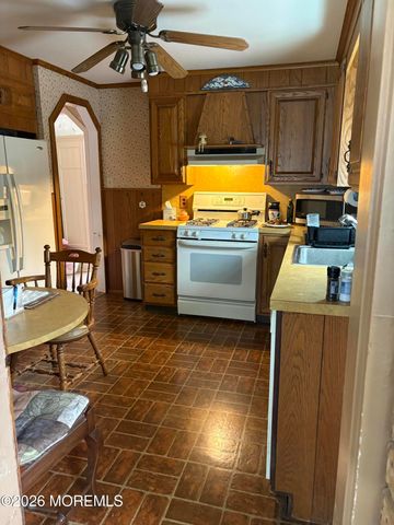 404 Newark Avenue, Point Pleasant Beach, NJ 08742