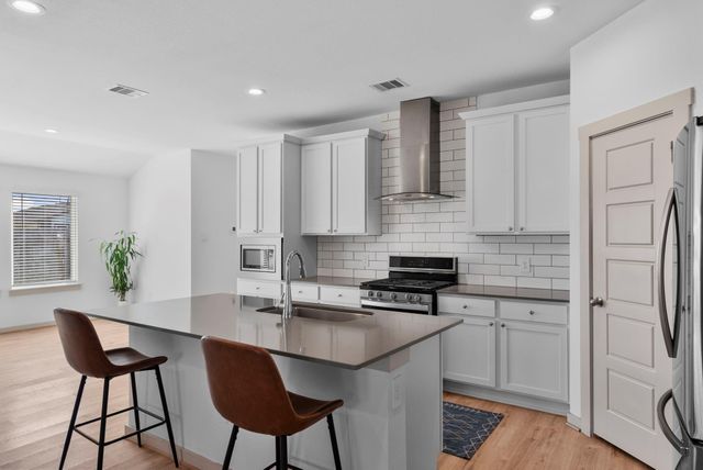 12709 Sainsbury Drive, Houston, TX 77047