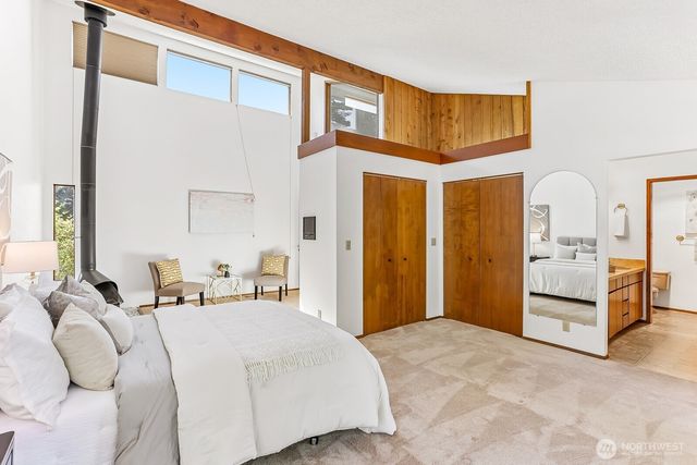 13604 SE 1st Street, Bellevue, WA 98005