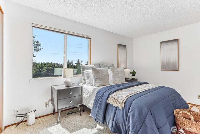 13604 SE 1st Street, Bellevue, WA 98005