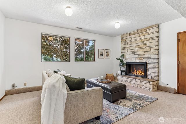 13604 SE 1st Street, Bellevue, WA 98005