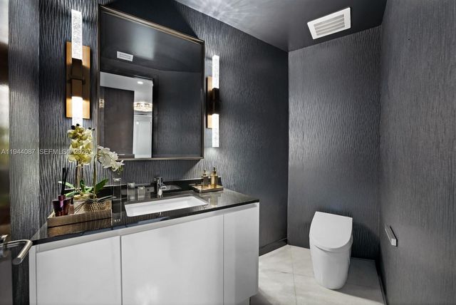 18555 Collins Ave 5201, Sunny Isles Beach, FL 33160