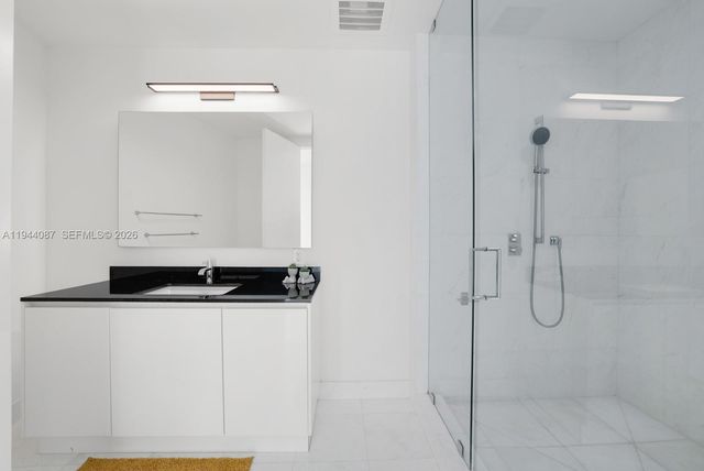 18555 Collins Ave 5201, Sunny Isles Beach, FL 33160