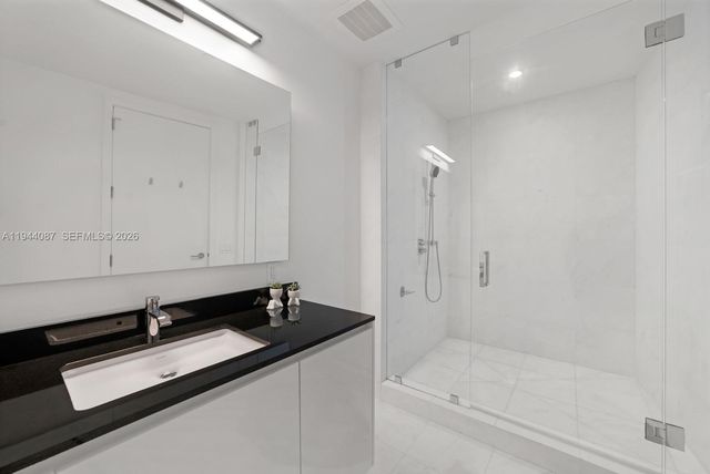 18555 Collins Ave 5201, Sunny Isles Beach, FL 33160