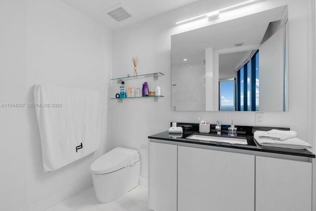 18555 Collins Ave 5201, Sunny Isles Beach, FL 33160