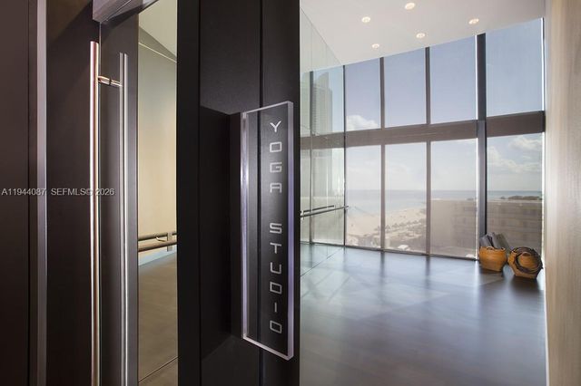 18555 Collins Ave 5201, Sunny Isles Beach, FL 33160