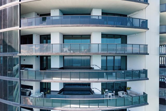 18555 Collins Ave 5201, Sunny Isles Beach, FL 33160