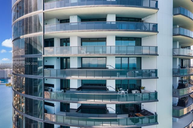 18555 Collins Ave 5201, Sunny Isles Beach, FL 33160