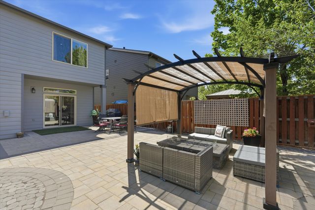 61235 Splendor, Bend, OR 97702