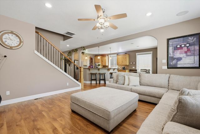 61235 Splendor, Bend, OR 97702