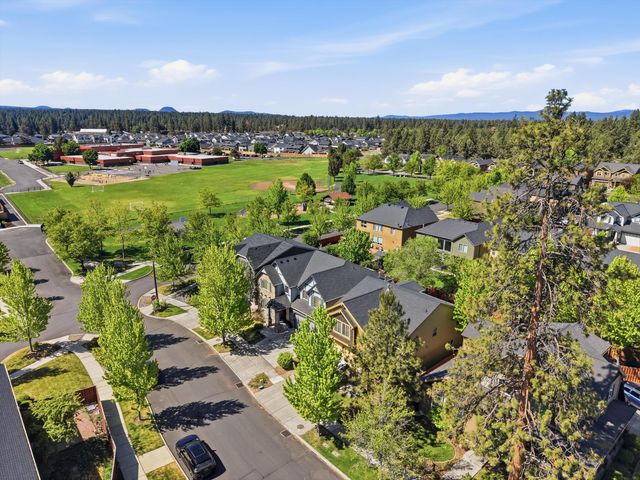 61235 Splendor, Bend, OR 97702
