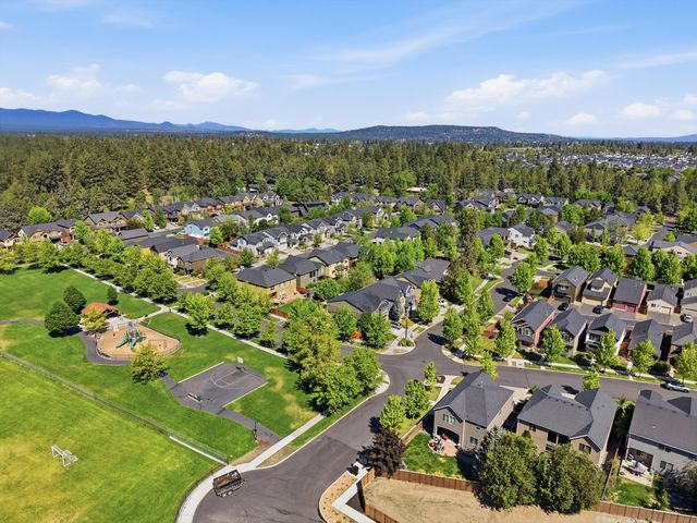 61235 Splendor, Bend, OR 97702