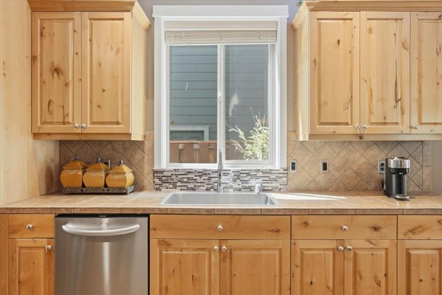 61235 Splendor, Bend, OR 97702