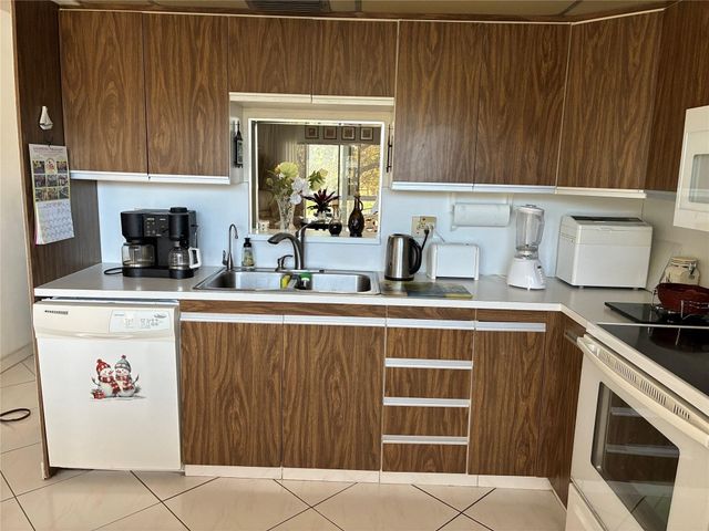 2304 Lucaya Lane D3, Coconut Creek, FL 33066