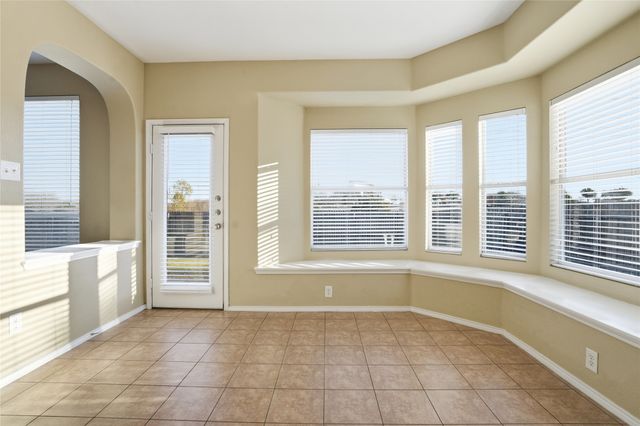 704 Rolling Hills Lane, Desoto, TX 75115