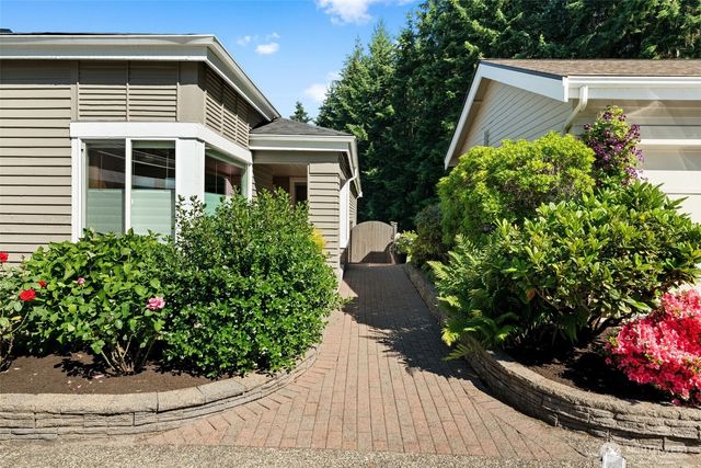 6744 Port Lane, Gig Harbor, WA 98335