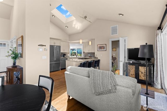 6744 Port Lane, Gig Harbor, WA 98335