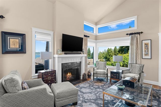 6744 Port Lane, Gig Harbor, WA 98335