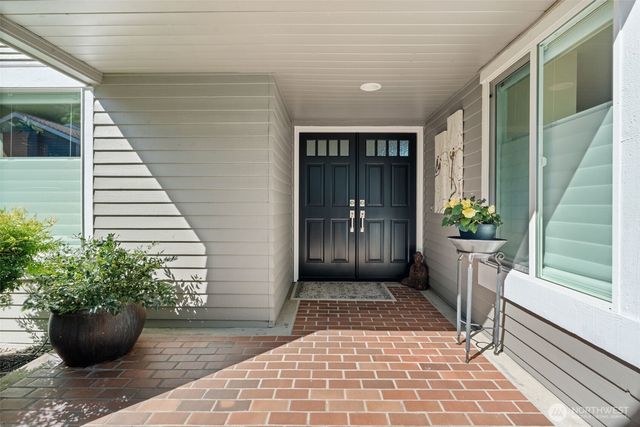6744 Port Lane, Gig Harbor, WA 98335