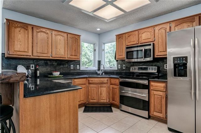 6418 Anderson Street, Shawnee, KS 66226