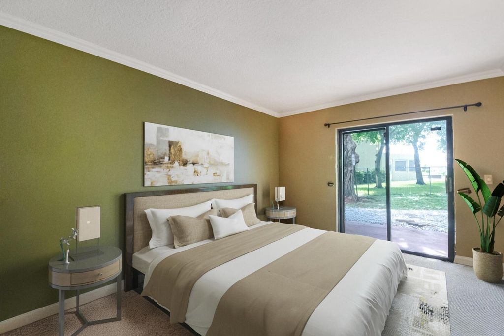 Image 17 of property listing at 12524 Shoreline Drive 101, Wellington, FL 33414