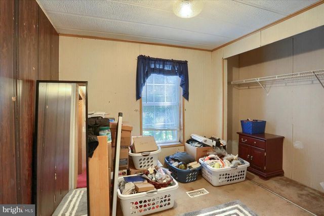 12 MIDLAND DR, Millersburg, PA 17061