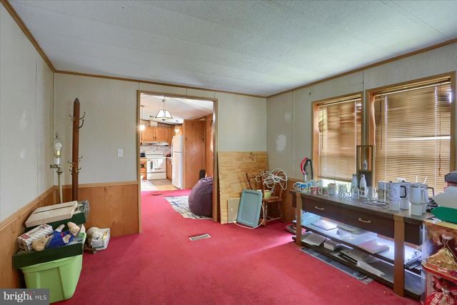 12 MIDLAND DR, Millersburg, PA 17061