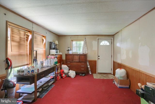 12 MIDLAND DR, Millersburg, PA 17061