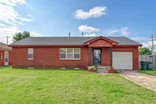 19 Circle Drive, Chickasha, OK 73018