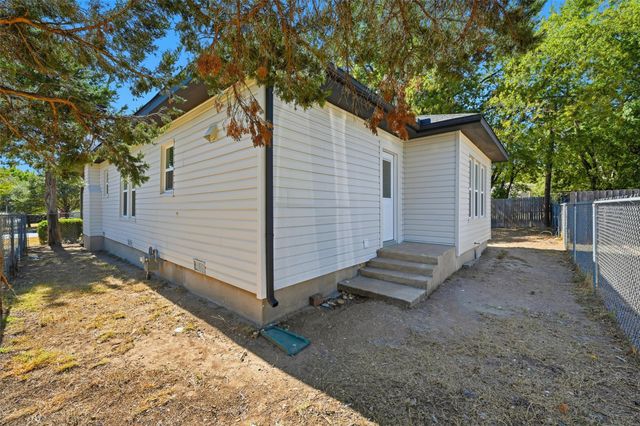 3333 Meadowbrook Drive, Fort Worth, TX 76103