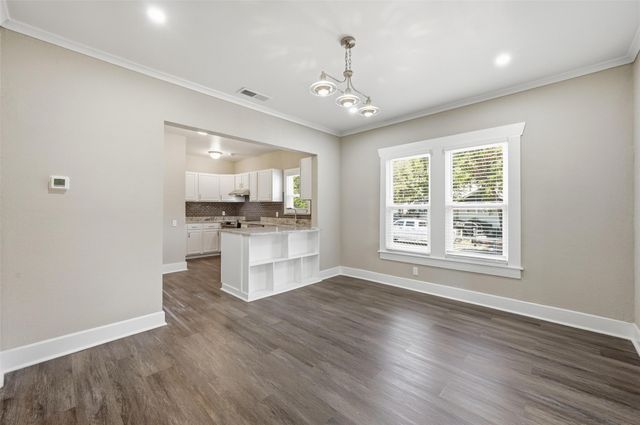 3333 Meadowbrook Drive, Fort Worth, TX 76103